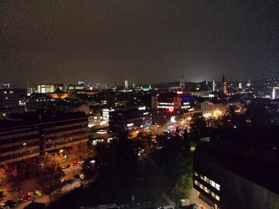Ausblick vom Zimmer im 9.Stock ARCOTEL Nike