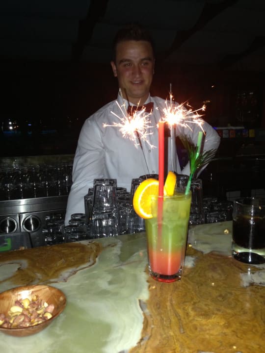 Unser Spitzen Barkeeper Granada Luxury Okurcalar