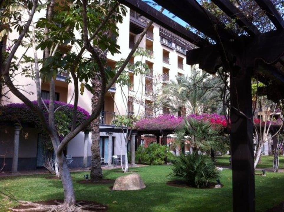 Gepflegte Parkanlage Lopesan Costa Meloneras, Resort & Spa