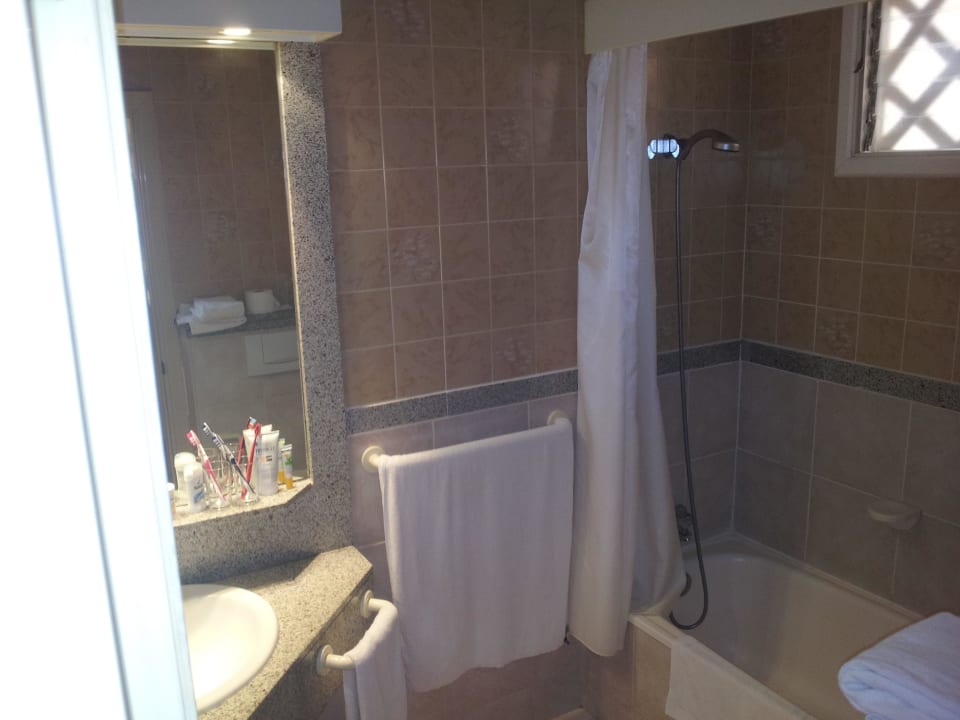 Familienzimmer - Bad mit Wanne Corallium Beach by Lopesan Hotels - Adults only