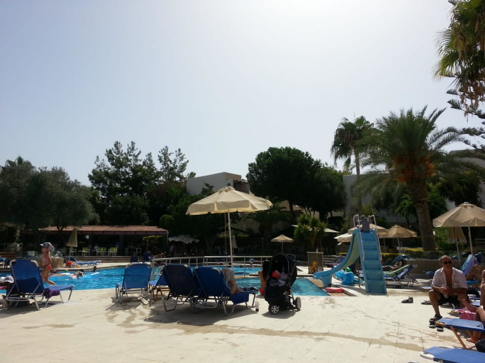 Basen Sirios Village Hotel & Bungalows