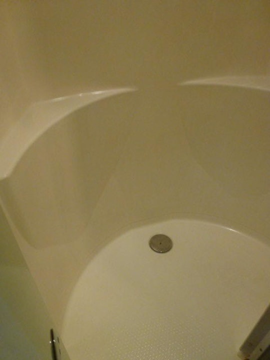 Duschwanne mit Ablage ibis budget Berlin City Potsdamer Platz