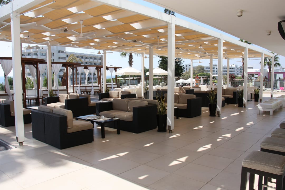 Bar Napa Mermaid Hotel & Suites