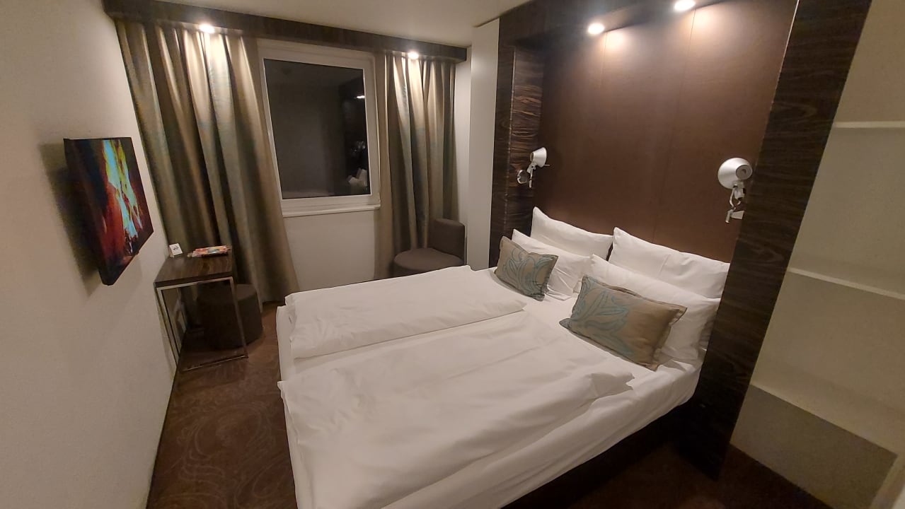 Zimmer Motel One Hamburg Airport