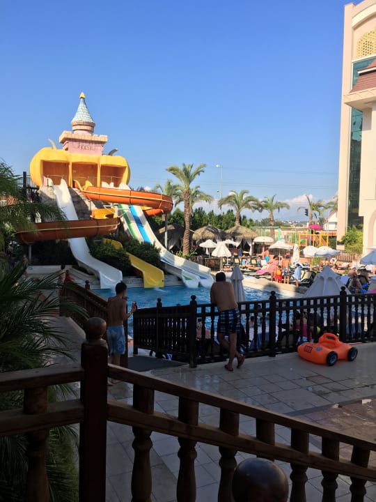 Sport & Freizeit Well Palace Side