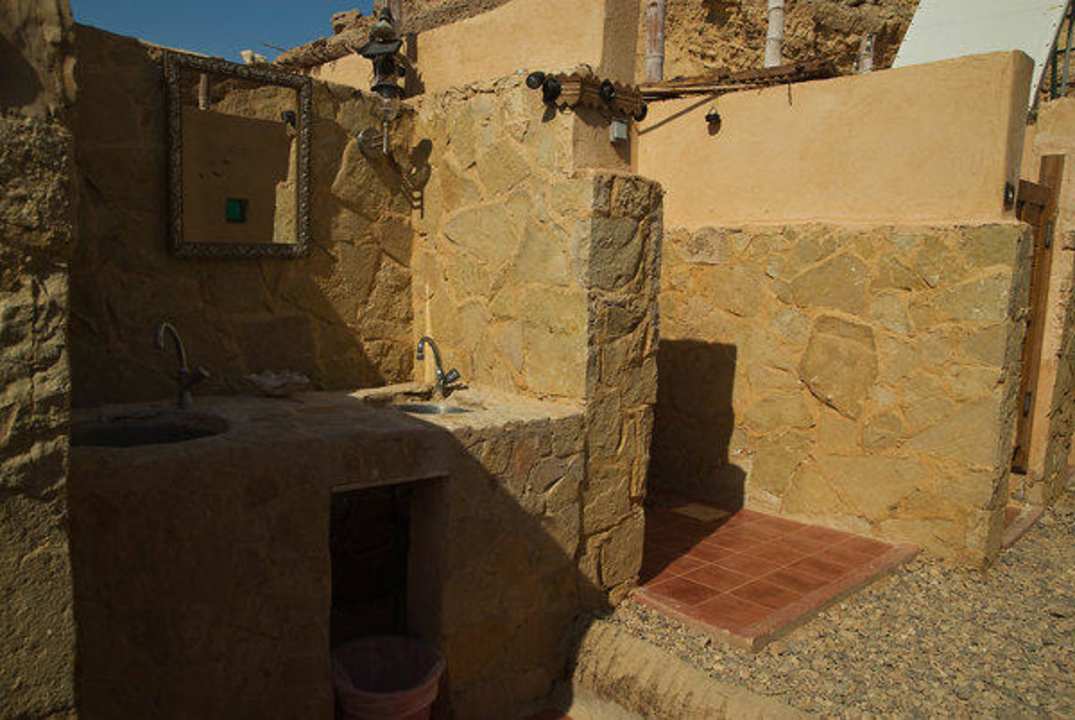 Alles sauber im Badehaus RockSea Camp