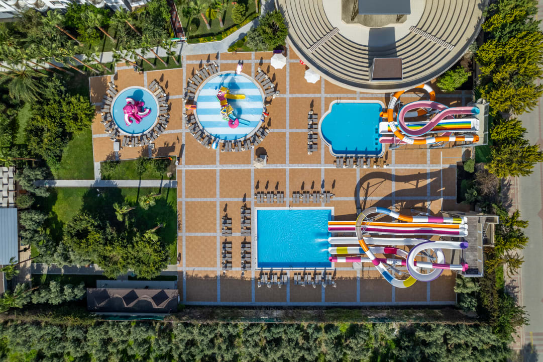 Pool Hotel Royal Garden Beach
