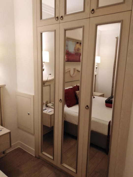 Zimmer Sunrise Resort Hotel