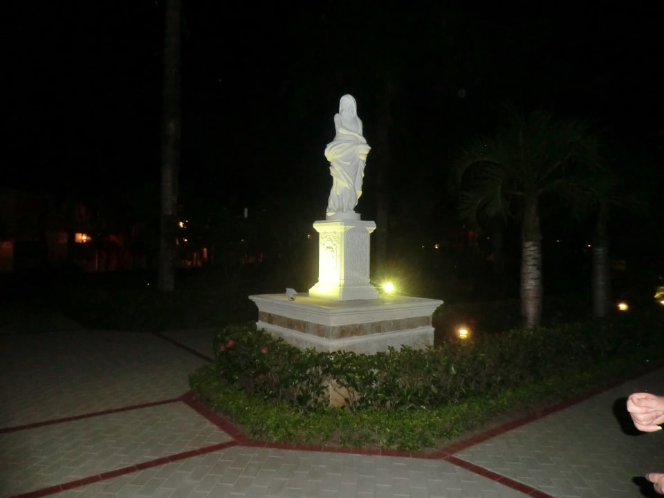 Gartenanlage Bahia Principe Luxury Bouganville