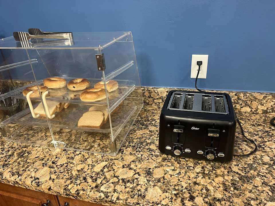 Gastro Baymont by Wyndham Mishawaka South Bend