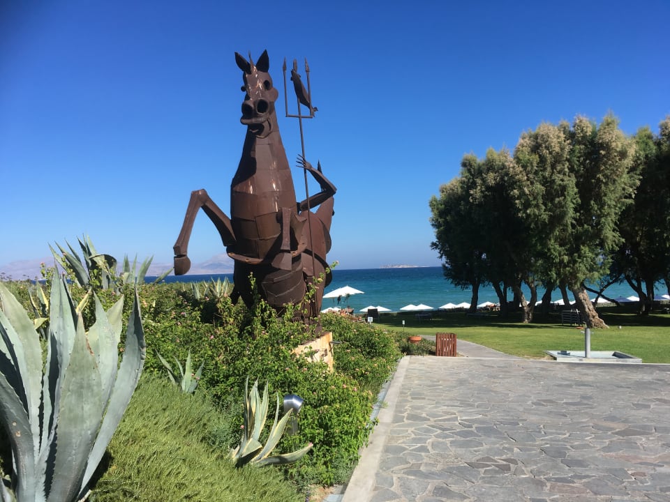 Gartenanlage Neptune Luxury Resort