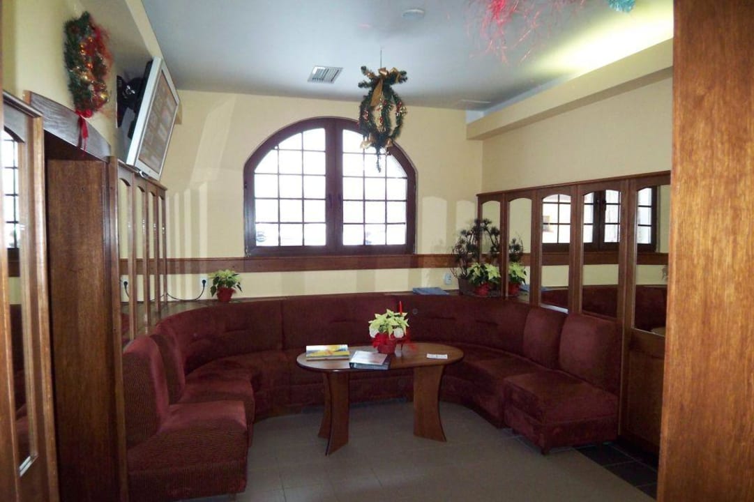 Sitzecke bei der Rezeption / Empfang Wellness Hotel Windsor