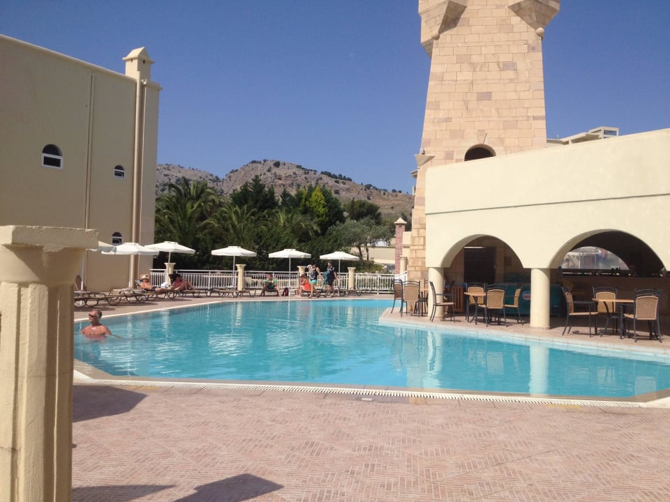 2. Pool Lindos Royal Resort