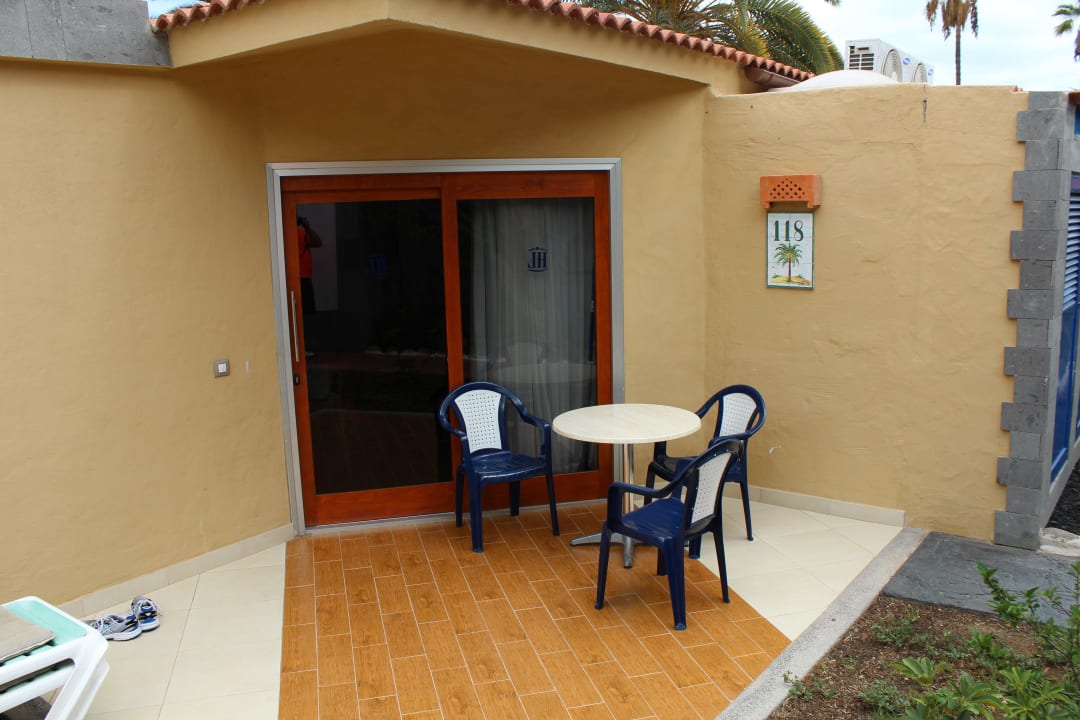 Eingang zum Bungalow HL Miraflor Suites Hotel