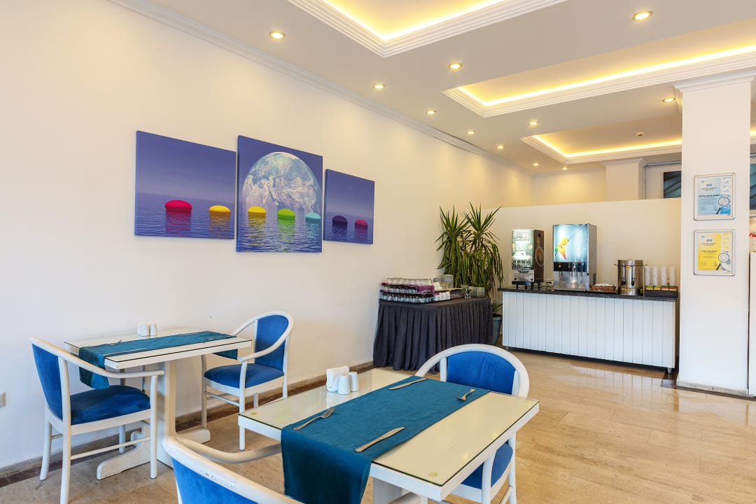 Gastro Kayamaris Hotel