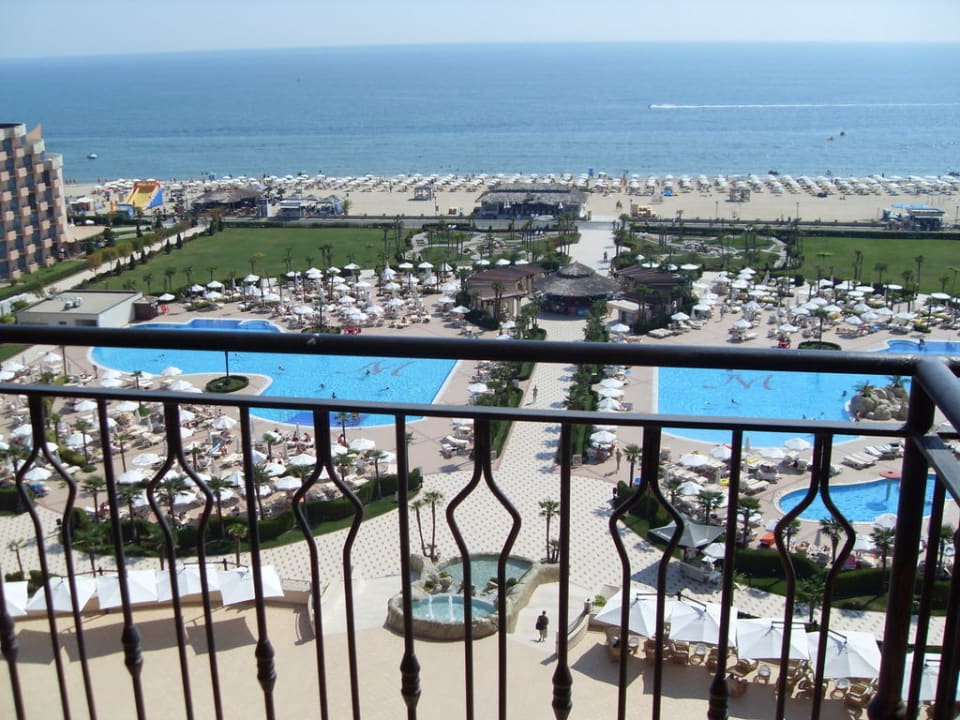 Blick zum Strand DIT Majestic Beach Resort