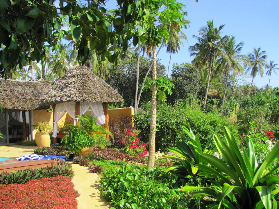 Garden Zanzi Resort