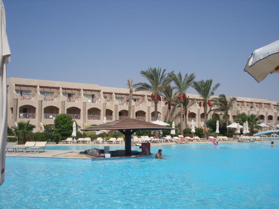Pool bar Prima Life Makadi Resort