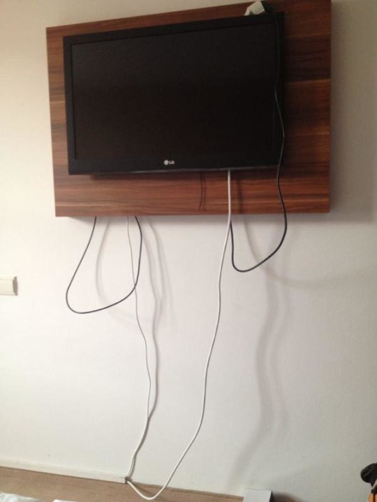 Provisorische Kabelmontage Hotel Enziana Wien