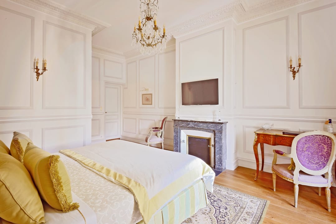 Zimmer Villa Victor Louis