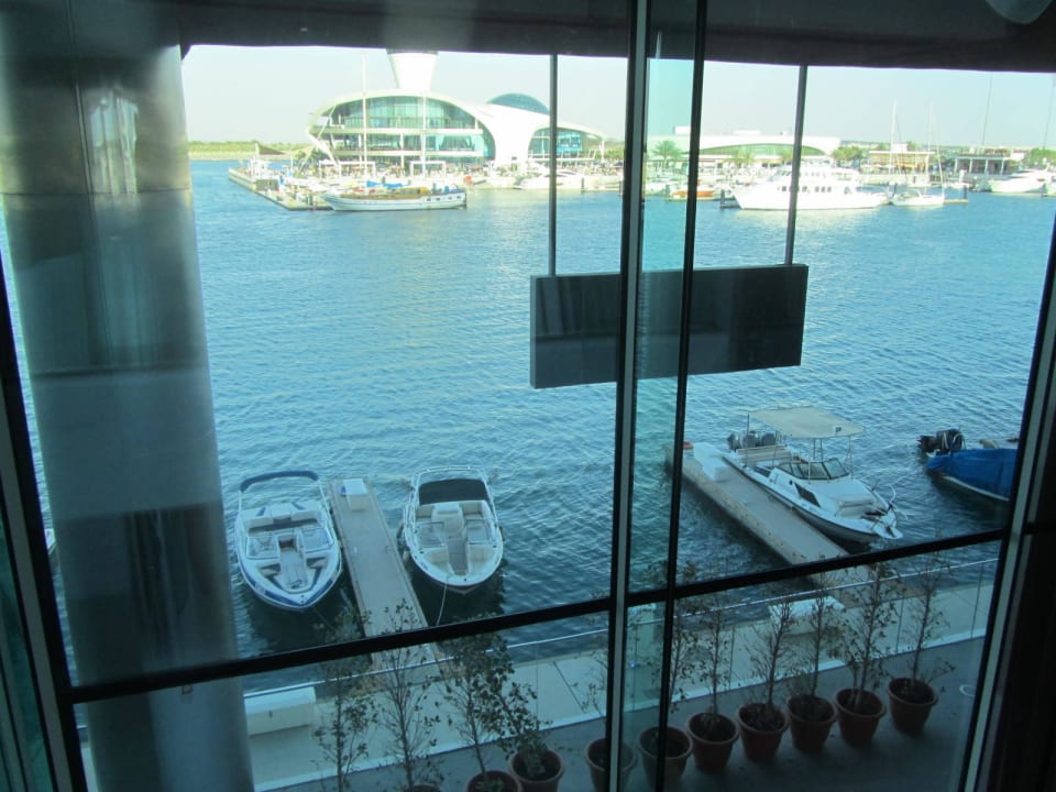 Blick auf Yas Yachtclub W Abu Dhabi - Yas Island