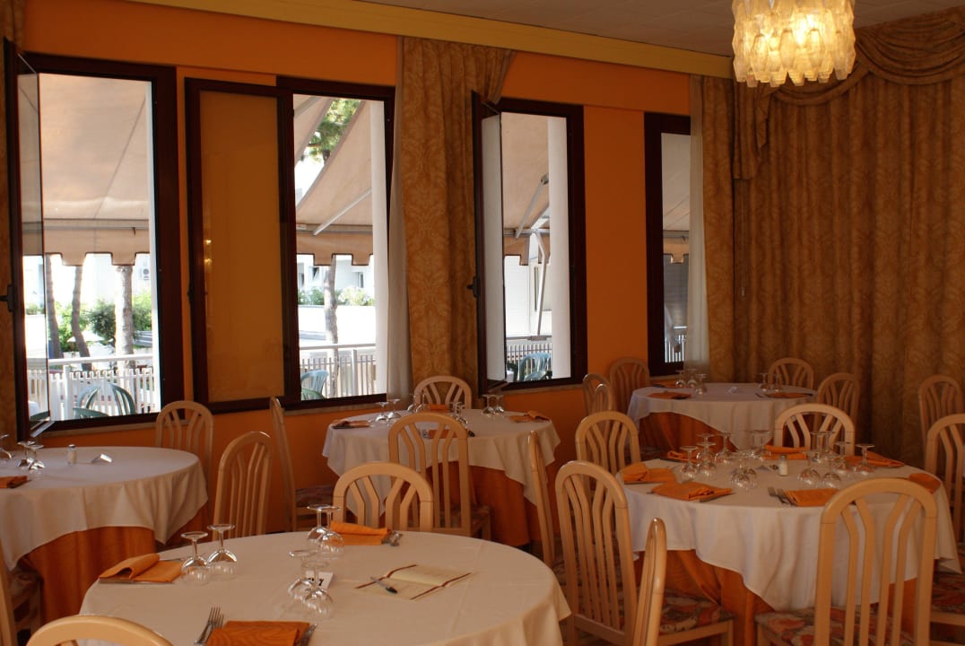 Hotel Corona Milano Marittima Vacanze Urlaub Hotel Corona