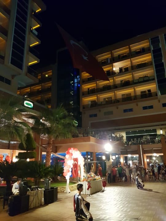 Außenansicht Dizalya Palm Garden