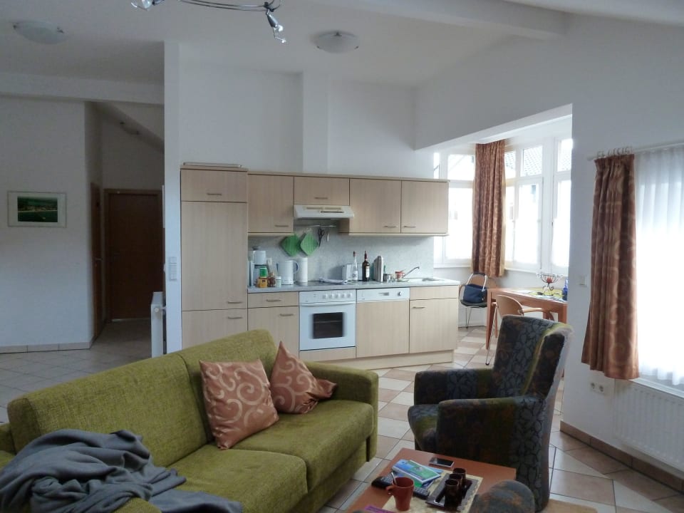 Unsere riesige Wohnküche ! Villa Jagdschloss