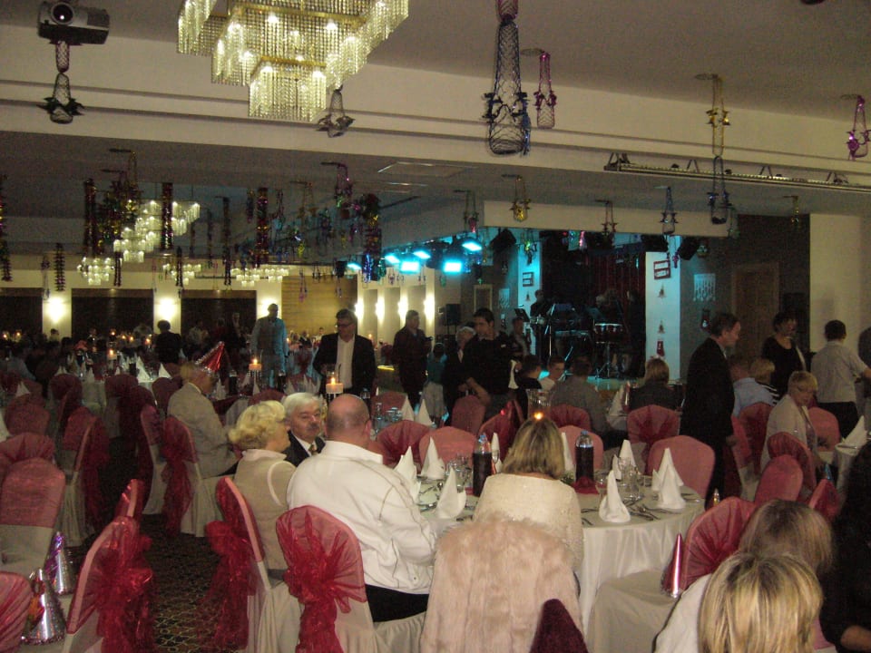 Silvesterfeier mit Programm Alba Queen Hotel
