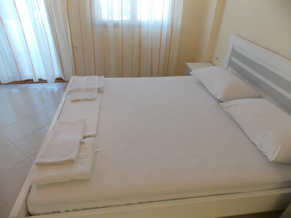 Zimmer Prive Hotel and Apartment