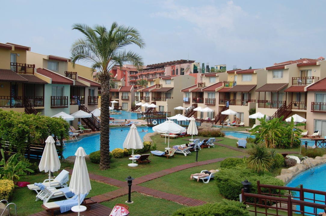 Poollandschaft bei Tag Selectum Family Resort Side