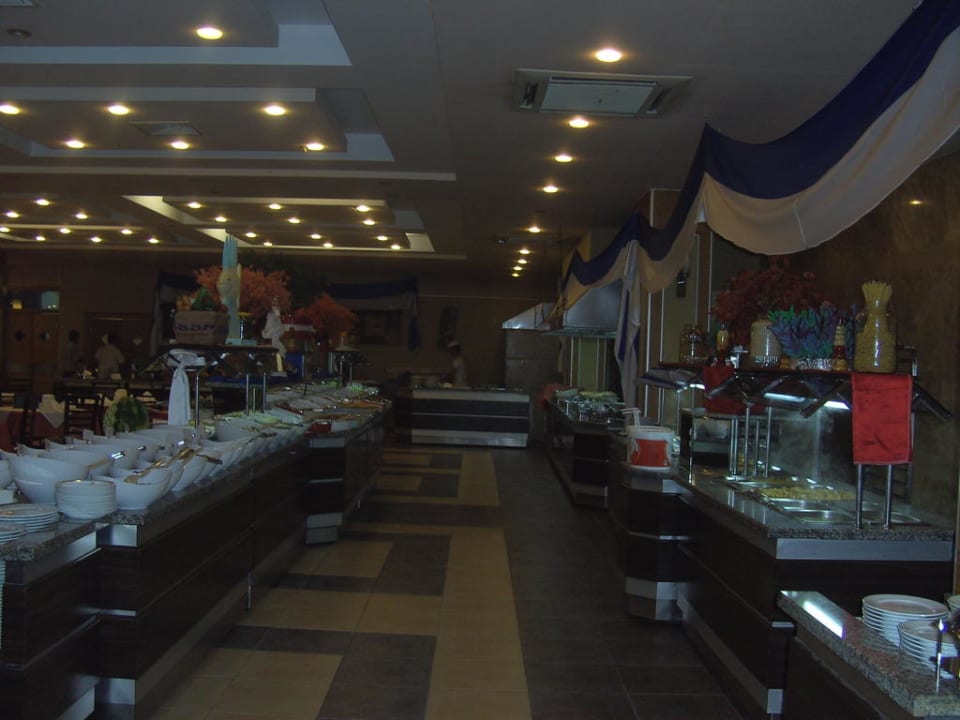 Buffet Hane Family Resort