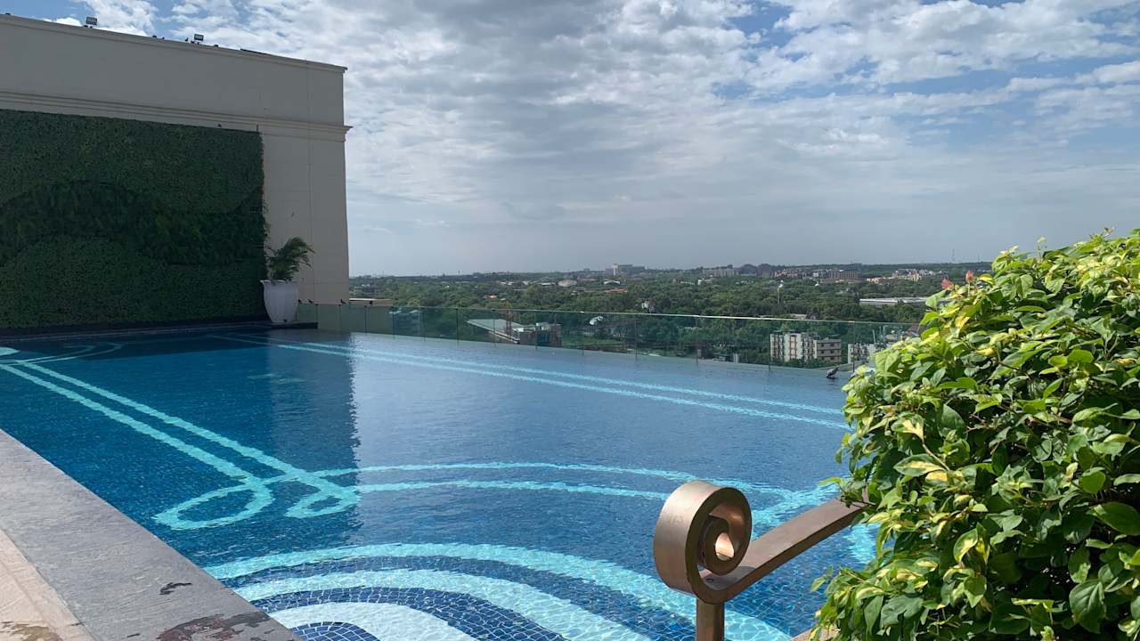 Pool The Leela Palace New Delhi
