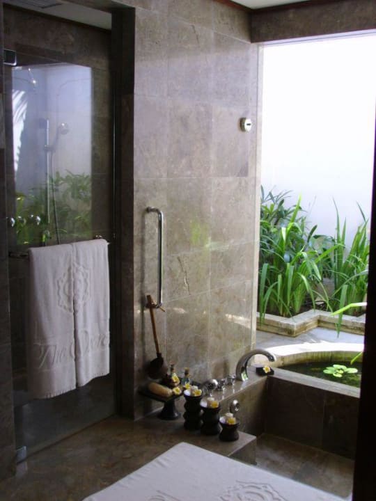 Badezimmer Hotel The Oberoi Lombok