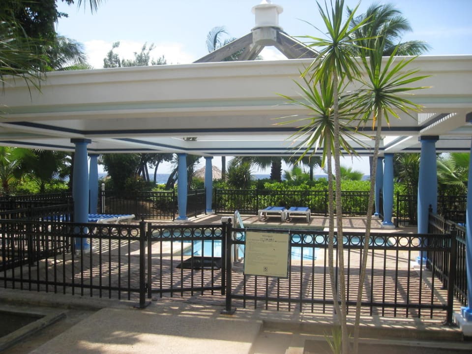 Whirlpool Hotel Marriott Beach Resort & Emerald Casino