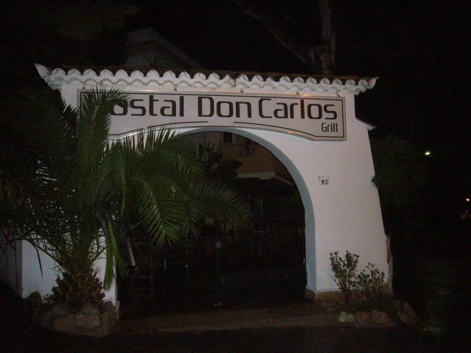 Hostal Don Carlos bei Nacht Hostel Don Carlos