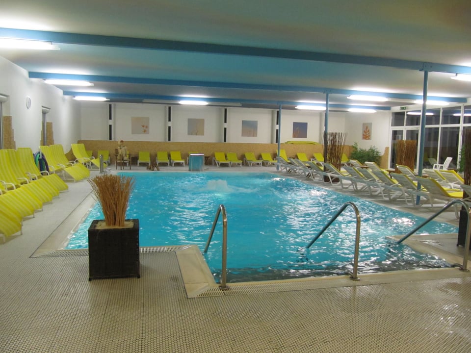 Pool 28°C Waldhotel Tannenhäuschen