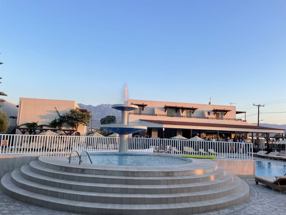 Außenansicht Hotel Gaia Village