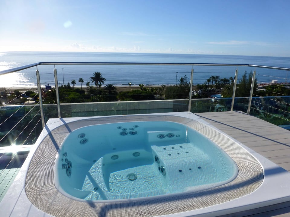 Hotelterrasse von oben Bull Costa Canaria & Spa - Adults only