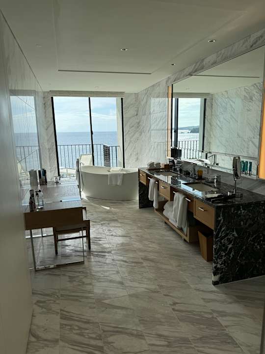 Zimmer Halekulani Okinawa