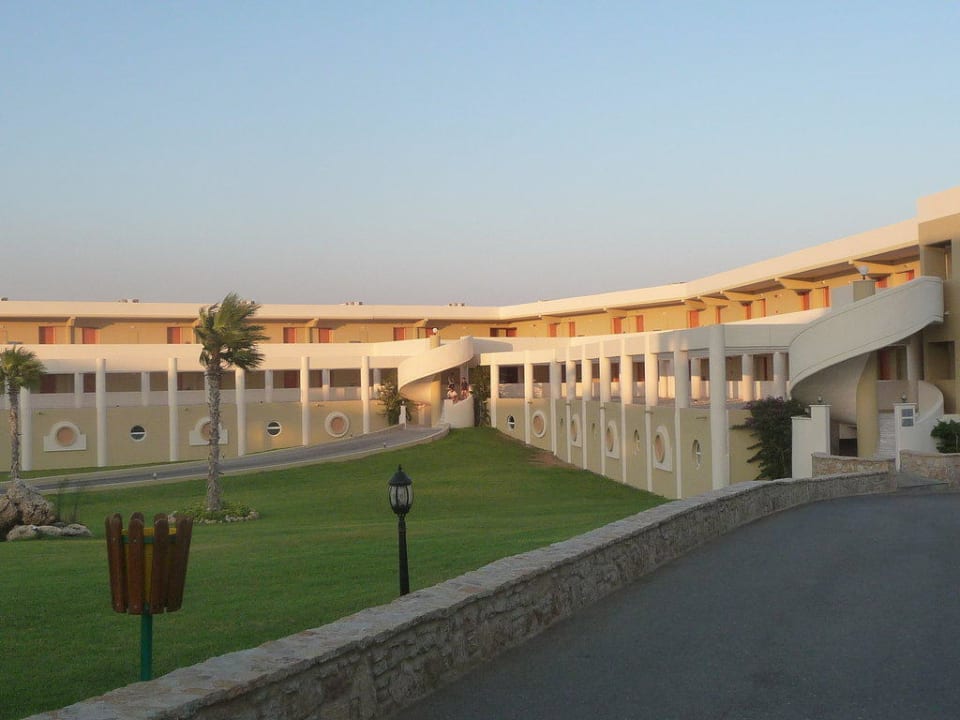 Sicht auf unser Zimmer  Hotel Kalithea Horizon Royal