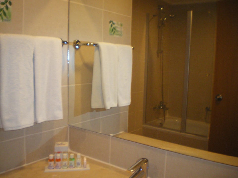 Bad Hotel Miracle Resort