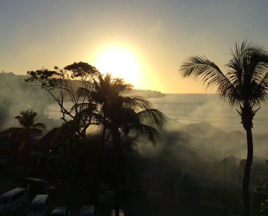 Sunset view from the roof bar Le Méridien Bali Jimbaran