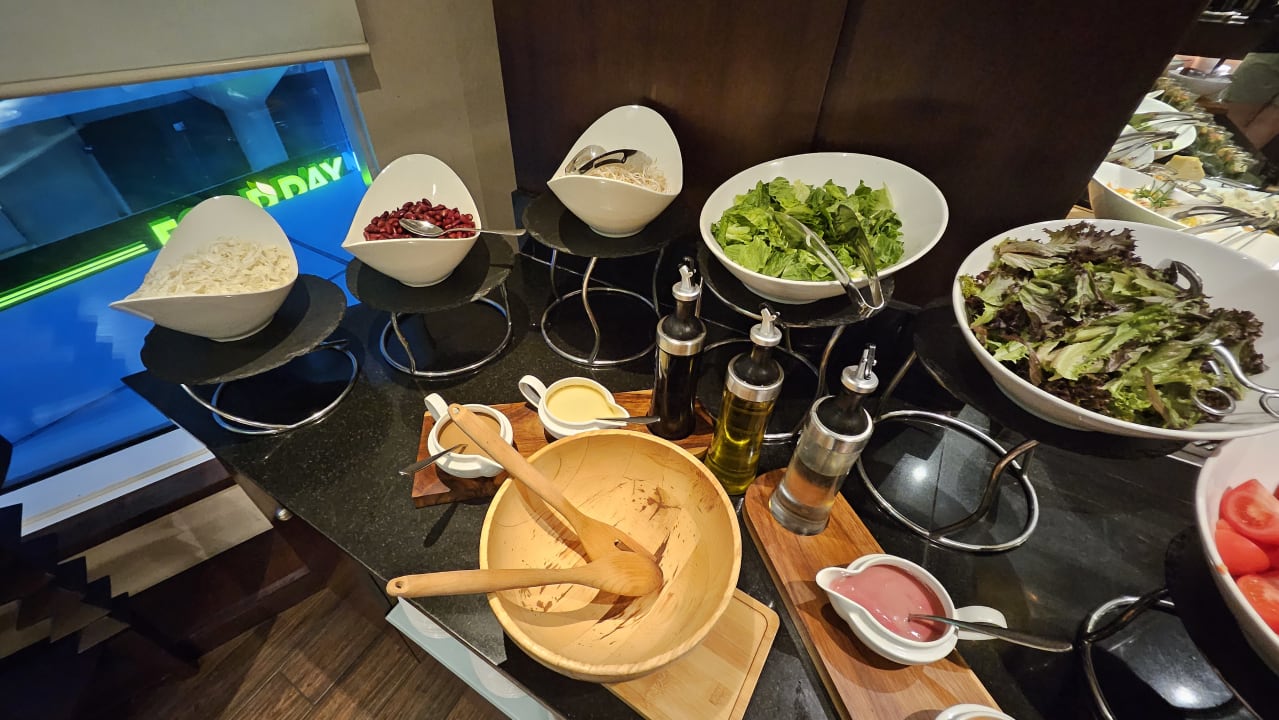 Gastro Rose Rayhaan by Rotana