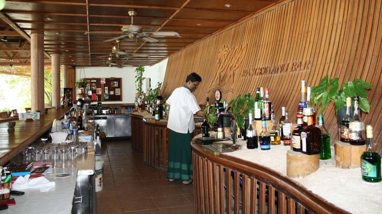 Die Main-Bar NH Collection Maldives Reethi Resort