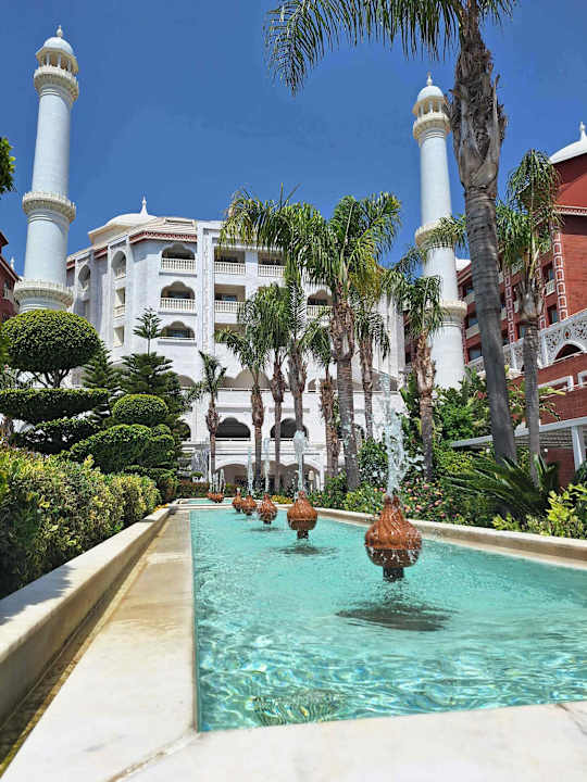 Außenansicht Royal Taj Mahal Hotel