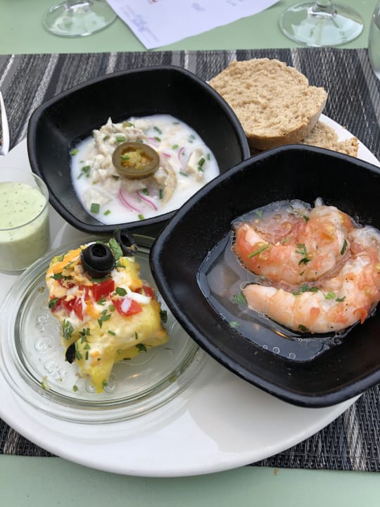 Gastro Salobre Hotel Resort & Serenity