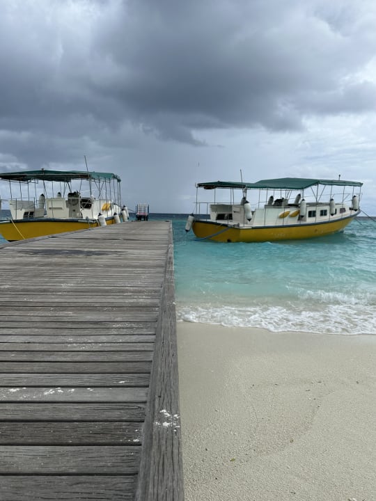 Strand Embudu Village