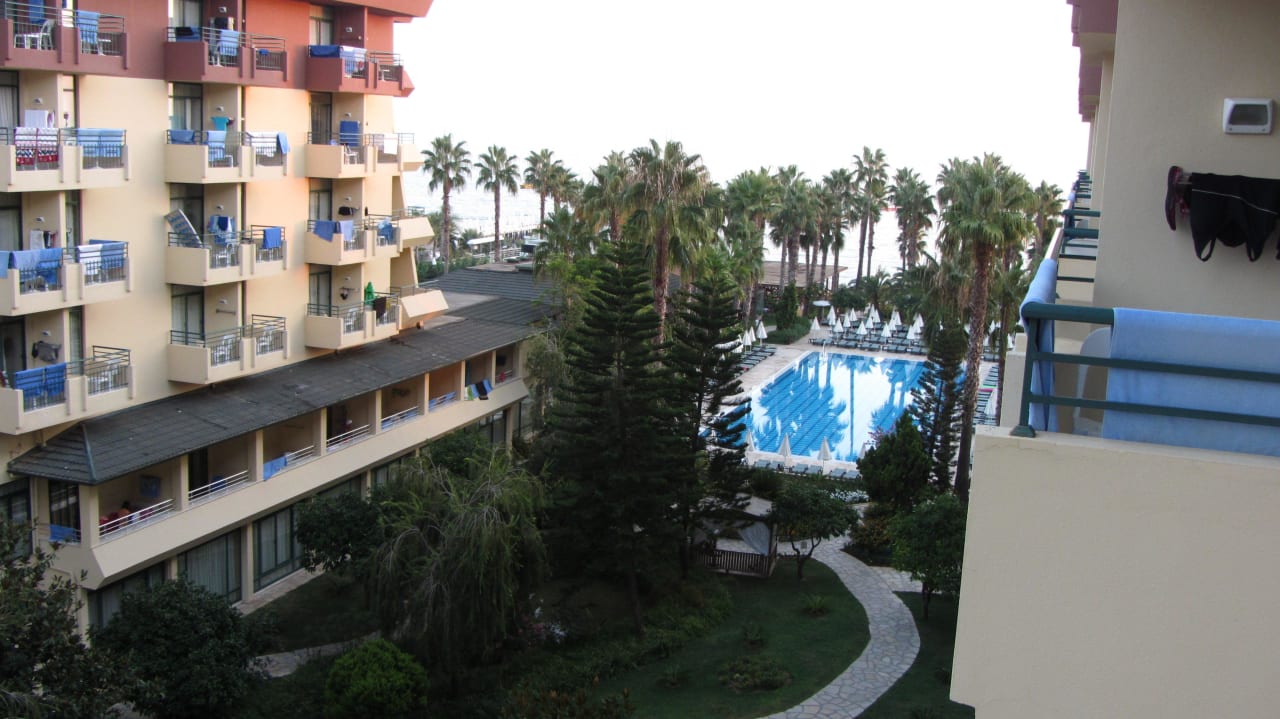Gartenanlage Hotel Meryan