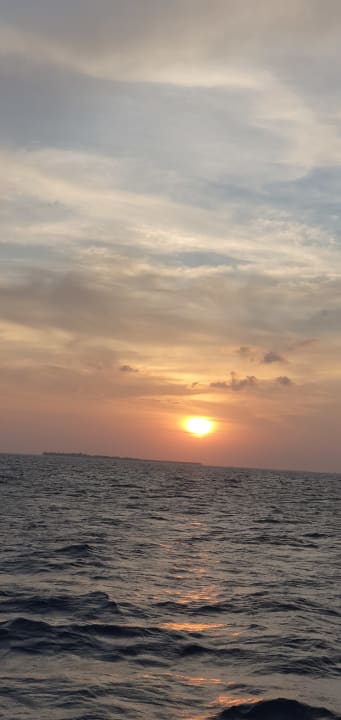 Strand Kuredu Island Resort & Spa